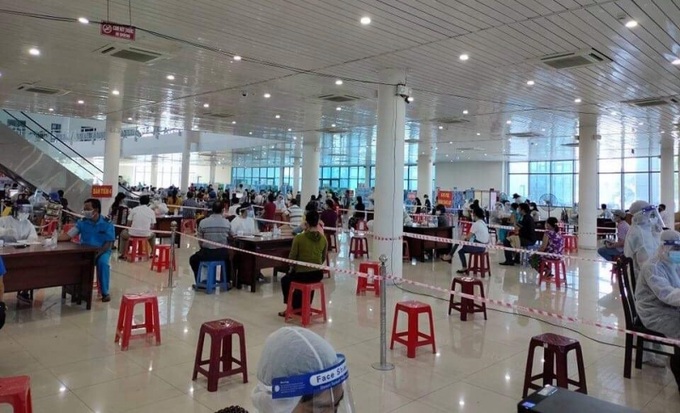 Ngành Y tế Đà Nẵng tổ chức tiêm vaccine phòng Covid-19 cho người dân trên địa bàn thành phố.