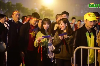 Không khí tại sân Mỹ Đình trước trận Việt Nam – UAE