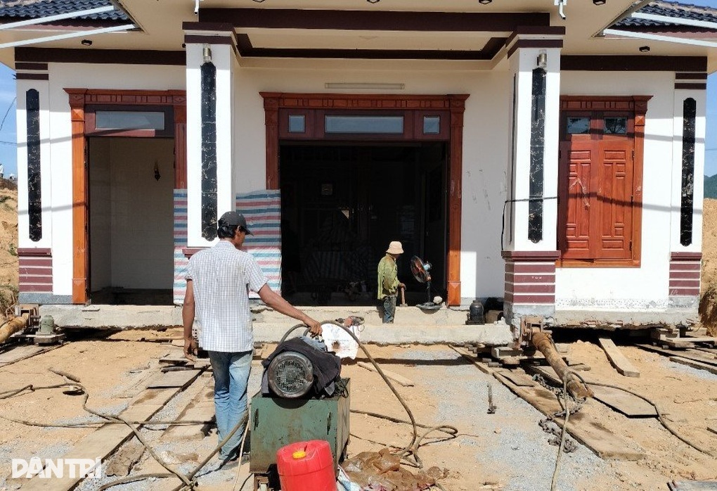 Người dân nhờ thần đèn di dời nhà, nhường đất cho cao tốc Bắc - Nam - 3 Người dân nhờ thần đèn di dời nhà, nhường đất cho cao tốc Bắc - Nam - 3