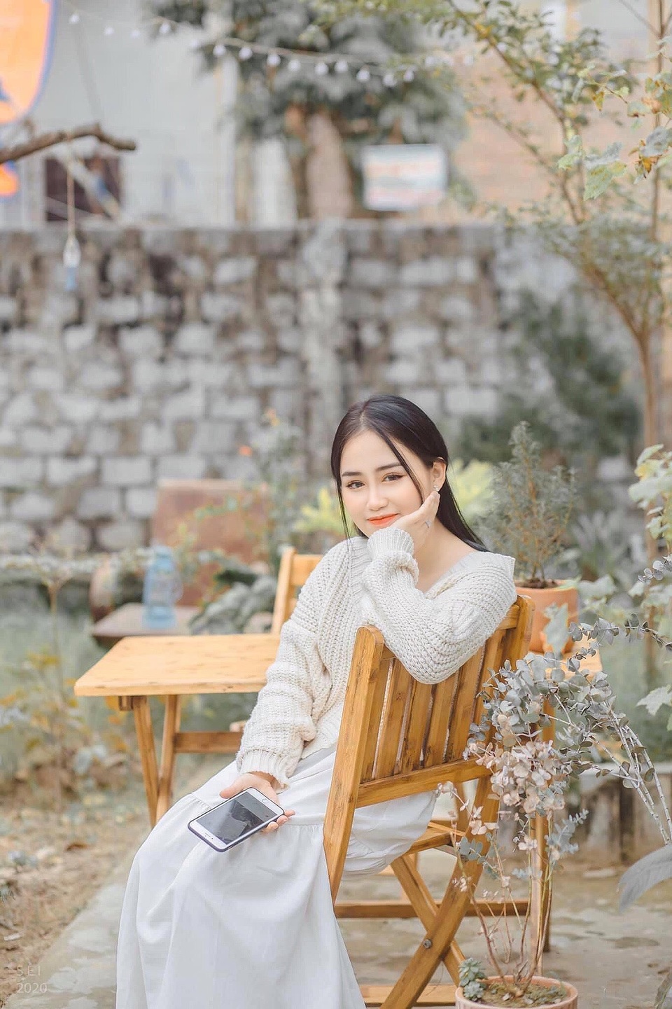 Nàng thơ trường Ngoại ngữ đốn tim dân mạng với nét đẹp ngọt ngào - 6 Nàng thơ trường Ngoại ngữ đốn tim dân mạng với nét đẹp ngọt ngào - 6