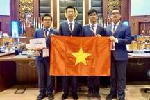 4 học sinh chuyên Khoa học tự nhiên "đại thắng" tại Olympic Tin học quốc tế