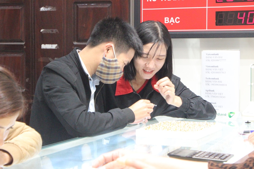 Lo sợ virus Corona, các shop hoa giảm nhập hồng ngoại - 12 Lo sợ virus Corona, các shop hoa giảm nhập hồng ngoại - 12