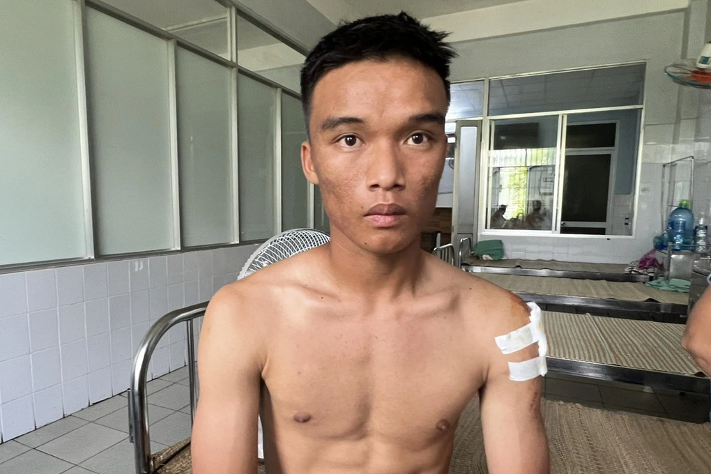 Cầu thủ trẻ kể lại giây phút kinh hoàng trên đèo Vi Ô Lắc - 2 Cầu thủ trẻ kể lại giây phút kinh hoàng trên đèo Vi Ô Lắc - 2