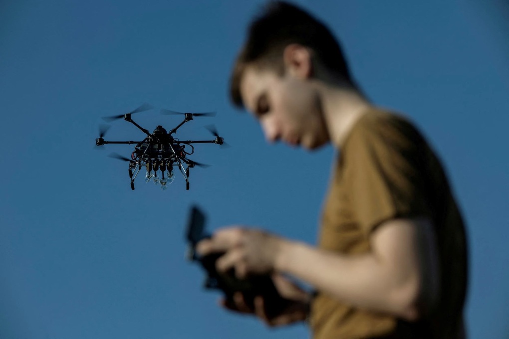 Anh cam kết chuyển 100.000 UAV cho Ukraine - 1 Anh cam kết chuyển 100.000 UAV cho Ukraine - 1