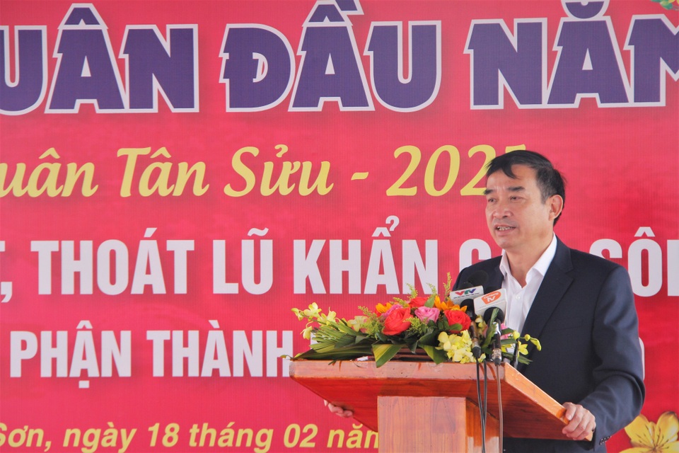 Chủ tịch Đà Nẵng thúc tiến độ công trình khơi thông sông Cổ Cò - 1 Chủ tịch Đà Nẵng thúc tiến độ công trình khơi thông sông Cổ Cò - 1