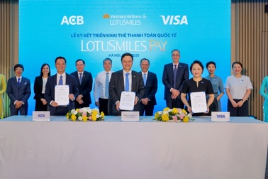 Vietnam Airlines hợp tác cùng ACB, Visa ra mắt thẻ hội viên tích hợp thanh toán Lotusmiles Pay