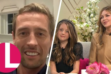 Peter Crouch và Abbey Clancy chia sẻ về gia đình