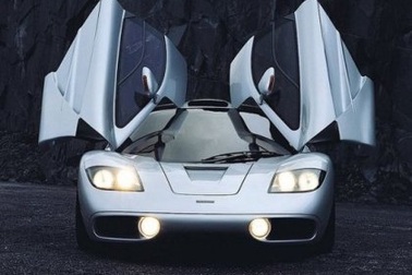 Thưởng thức tiếng động cơ siêu xe McLaren F1