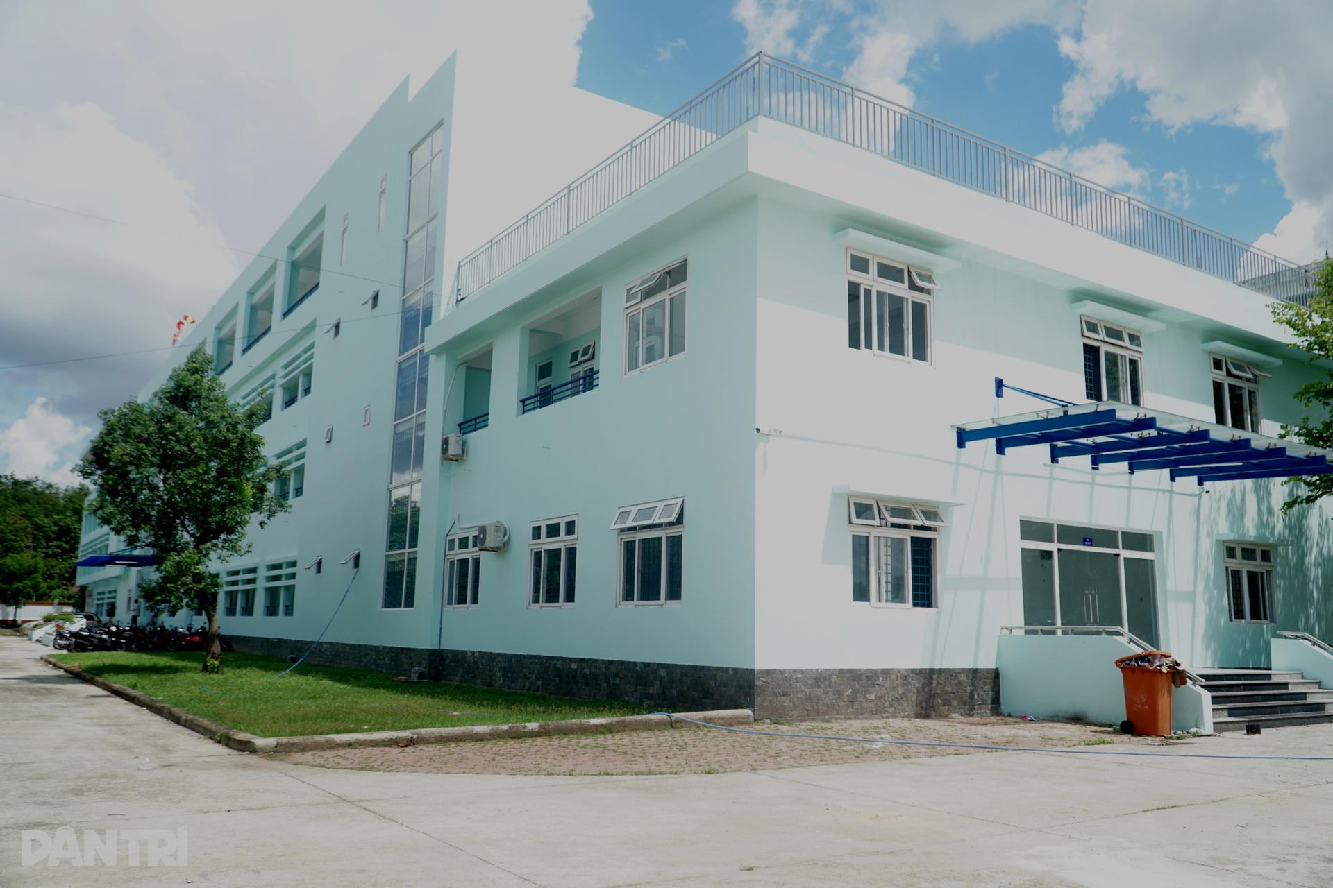 Bệnh viện 240 tỷ đồng ở TPHCM đón bệnh nhân đầu tiên sau nhiều năm bỏ hoang - 4