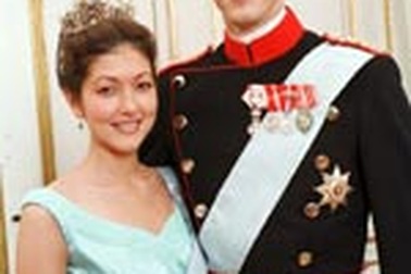 Khó xử chuyện cung đình