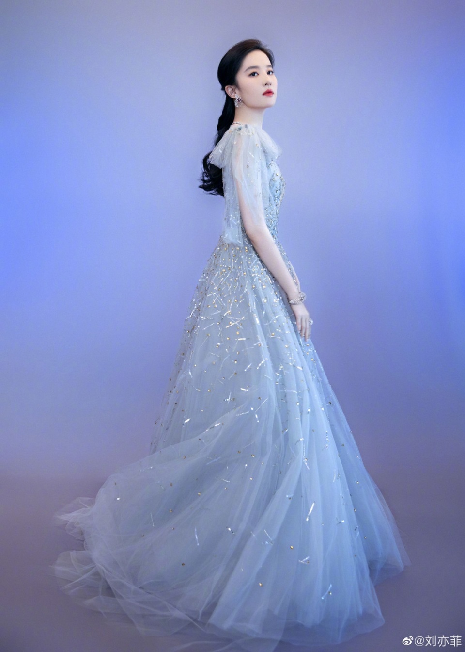 Thần tiên tỷ tỷ Lưu Diệc Phi tái xuất với nhan sắc đỉnh cao - 11