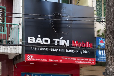 Thị trường nhiễu loạn, các cửa hàng chuẩn bị gỡ bỏ logo Apple ở Việt Nam