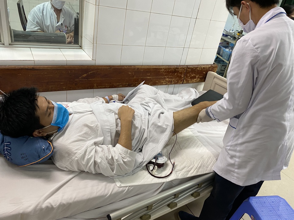 Chàng trai mồ côi cha: “Cảm ơn bạn đọc Dân trí đã cứu cuộc đời em” - 2 Chàng trai mồ côi cha: “Cảm ơn bạn đọc Dân trí đã cứu cuộc đời em” - 2