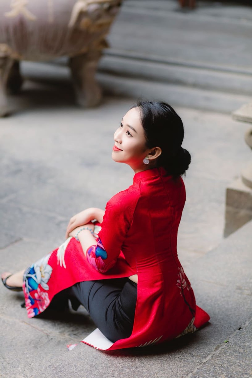 Hoa khôi ĐH Công nghệ TP.HCM duyên dáng trong bộ ảnh đón Xuân - 7 Hoa khôi ĐH Công nghệ TP.HCM duyên dáng trong bộ ảnh đón Xuân - 7