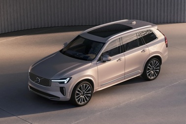 Volvo vẫn bán ô tô xăng, nhưng không còn nhà máy sản xuất động cơ đốt trong