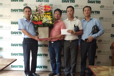 2 câu lạc bộ Golf ủng hộ 30 triệu đồng giúp xây dựng phòng học