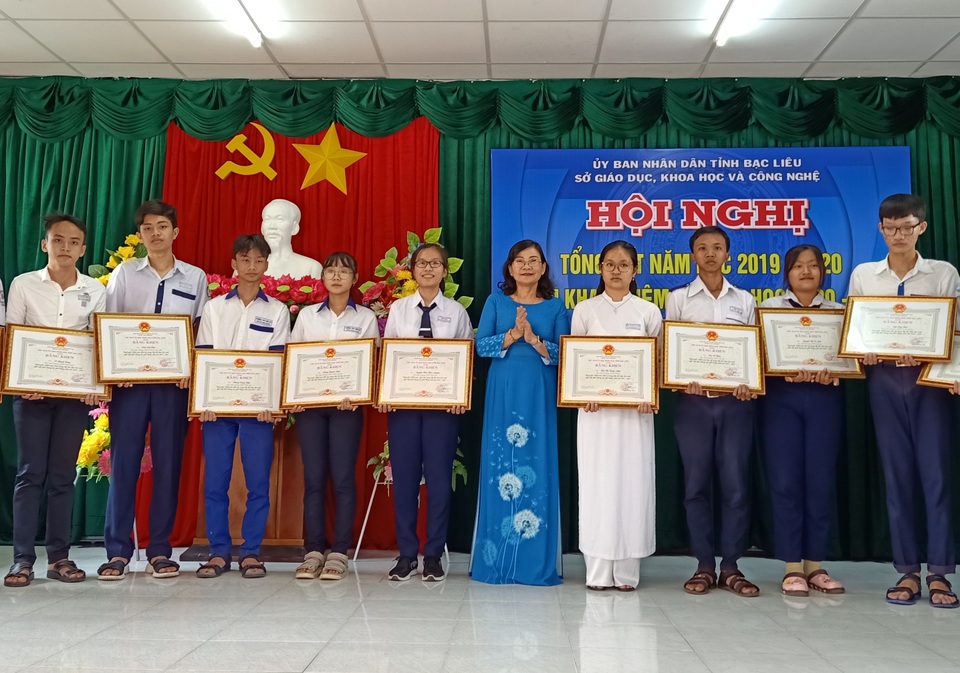 Phó Bí thư Bạc Liêu: Phải chống tình trạng lạm thu trong ngành Giáo dục - 3 Phó Bí thư Bạc Liêu: Phải chống tình trạng lạm thu trong ngành Giáo dục - 3