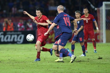 Những khoảnh khắc ấn tượng của Tuấn Anh trên sân Thammasat