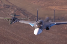 Video phi công Su-25 và Su-34 Nga phô diễn kỹ thuật bay