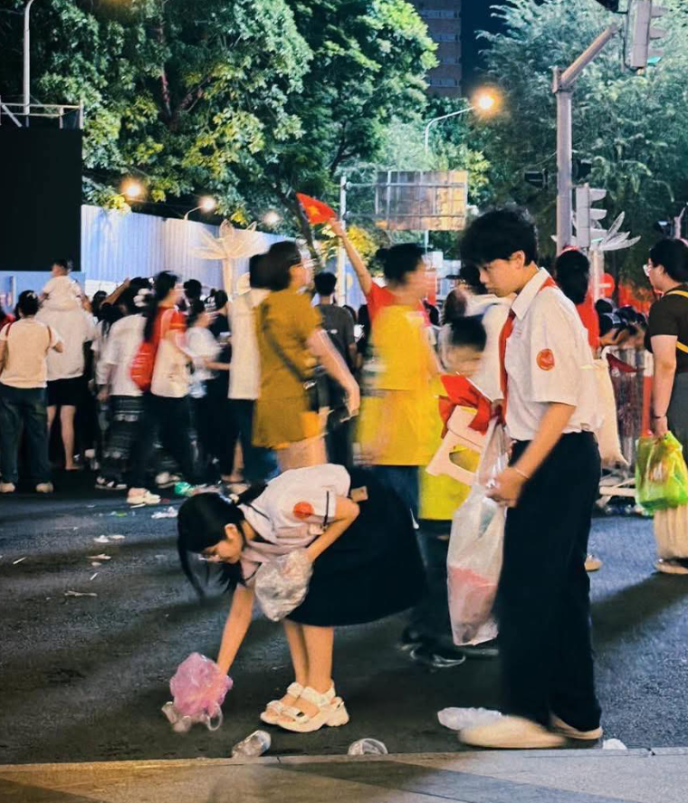 Việc tốt lành nhỏ bé: Khi học trò gieo “hạt mầm” trách nhiệm