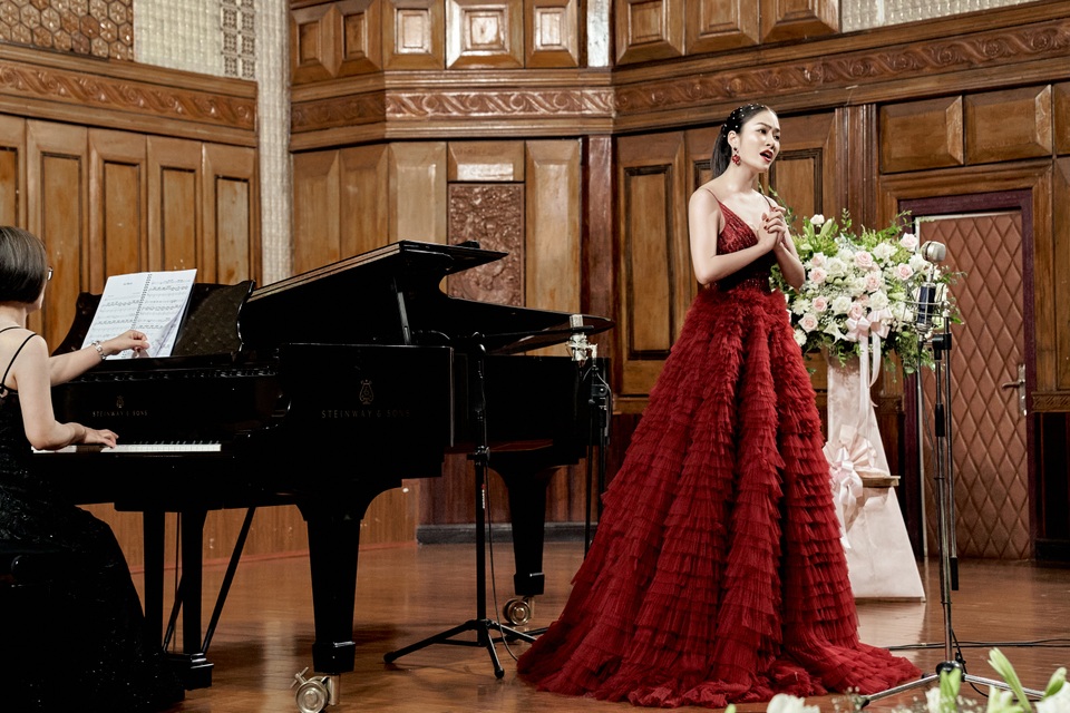 Tiết lộ bí mật lò luyện ngôi sao từng đào tạo 2 Diva Mỹ Linh, Thanh Lam - 4 Tiết lộ bí mật lò luyện ngôi sao từng đào tạo 2 Diva Mỹ Linh, Thanh Lam - 4