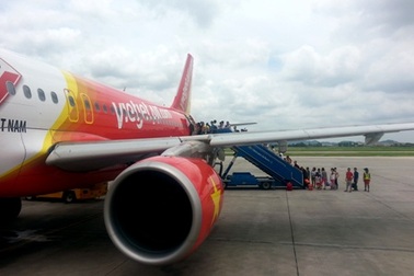 Mưa lớn tại Huế, Đà Nẵng, nhiều chuyến bay không thể cất-hạ cánh