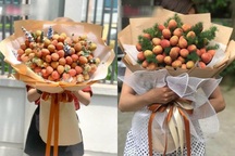 Lạ mắt với bó hoa vải thiều giá 1 triệu đồng