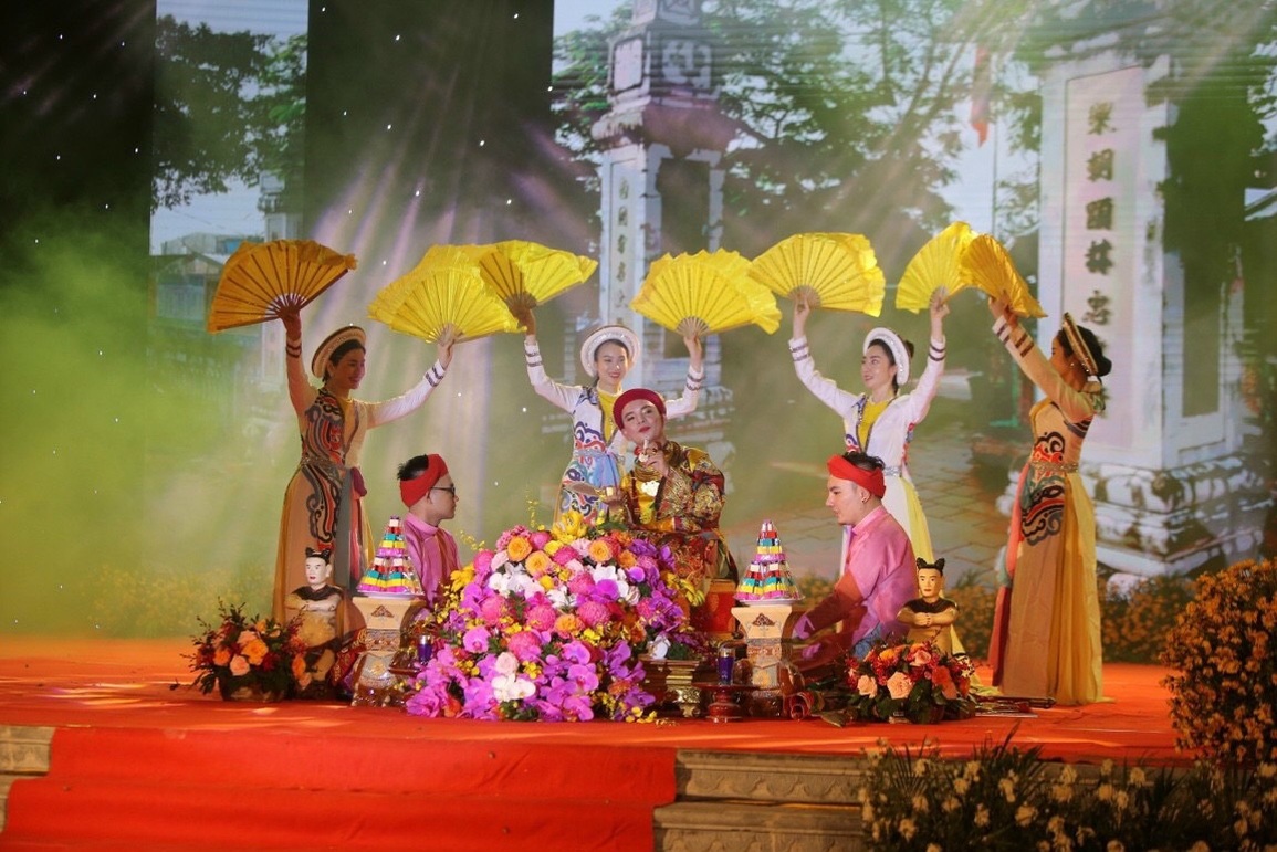 Liên hoan Nghệ thuật Diễn xướng Chầu văn Đồng bằng Bắc Bộ lần thứ VIII - 2 Liên hoan Nghệ thuật Diễn xướng Chầu văn Đồng bằng Bắc Bộ lần thứ VIII - 2