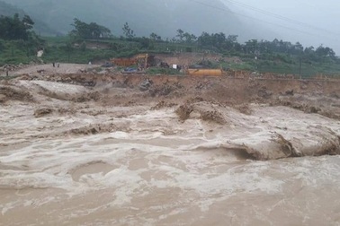 Vùng núi phía Bắc mưa giông, đề phòng lũ quét