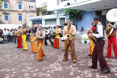 Đưa Festival vào...bệnh viện để biểu diễn