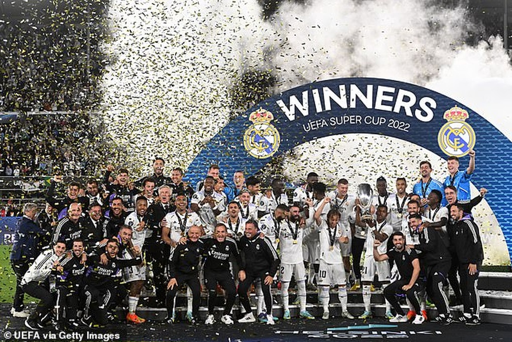 Benzema tỏa sáng, Real Madrid giành Siêu Cúp châu Âu - 11 Benzema tỏa sáng, Real Madrid giành Siêu Cúp châu Âu - 11