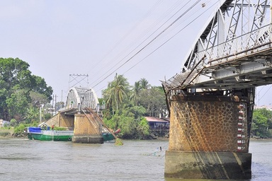 Cho phép tàu thủy dưới 400 tấn lưu thông qua cầu Ghềnh