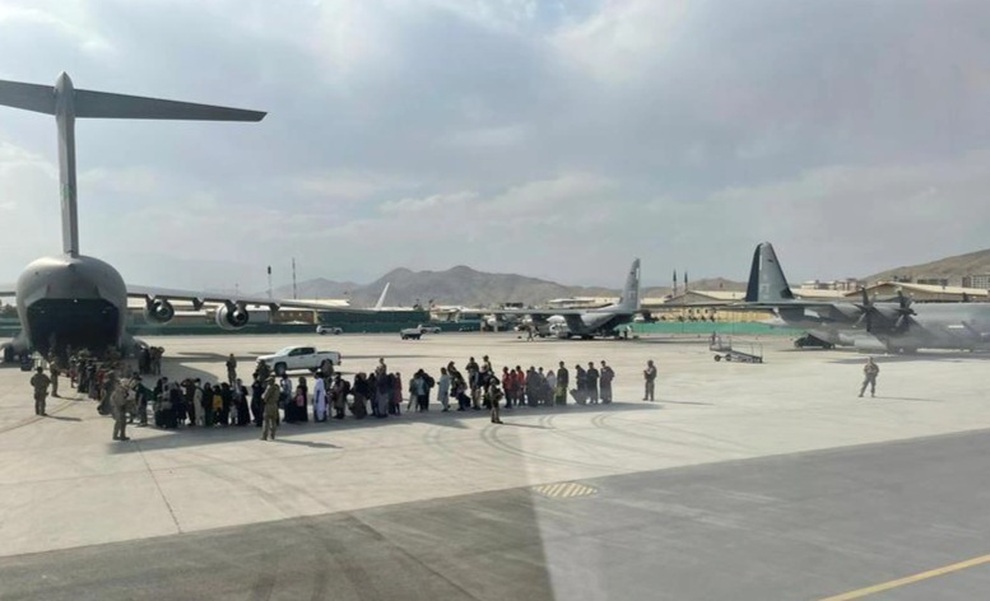Mỹ bắt đầu rút quân khỏi Kabul, Taliban sẵn sàng tiếp quản - 1 Mỹ bắt đầu rút quân khỏi Kabul, Taliban sẵn sàng tiếp quản - 1