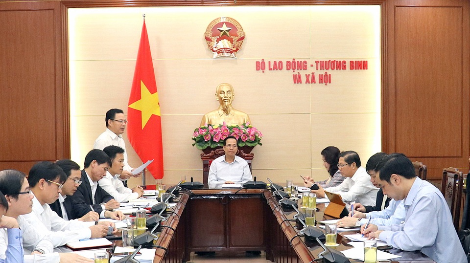 “Nghiên cứu giảm mức đóng bảo hiểm tai nạn lao động xuống còn 0,3 %…” - 2 “Nghiên cứu giảm mức đóng bảo hiểm tai nạn lao động xuống còn 0,3 %…” - 2