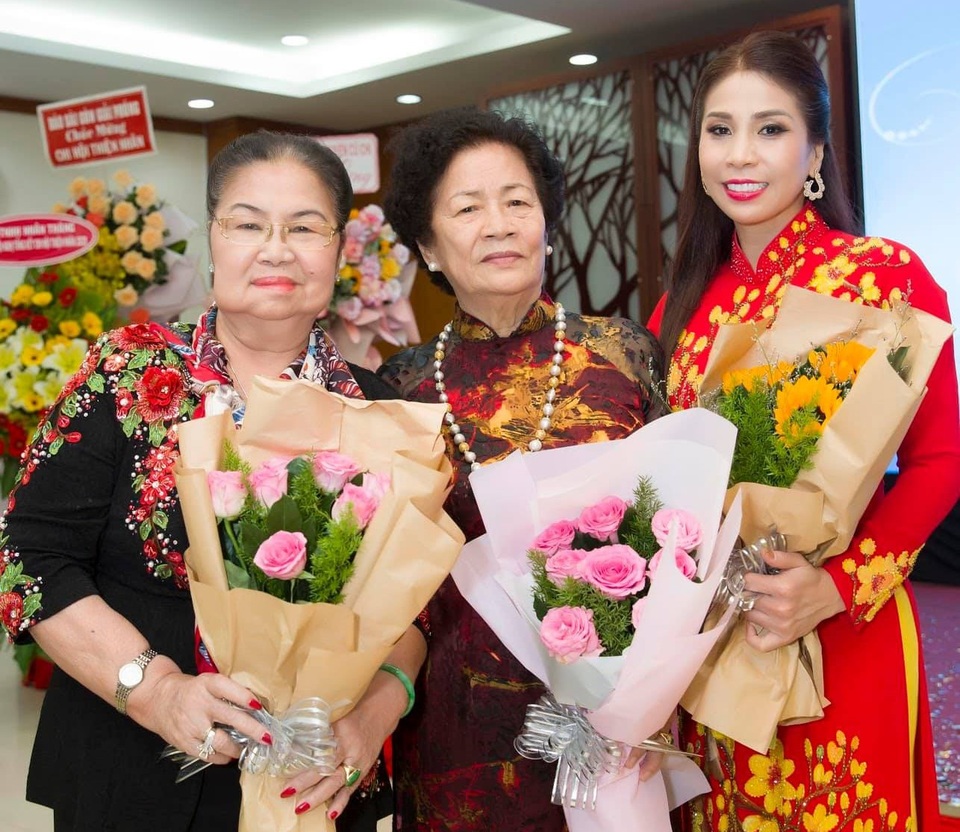 Diễn viên Lý Hương: 3 tháng từ khi ba mất, tôi không làm được gì - 4 Diễn viên Lý Hương: 3 tháng từ khi ba mất, tôi không làm được gì - 4