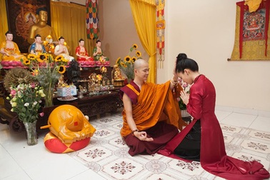 Diễn viên - doanh nhân Hạ My vừa phát tâm quy y Phật giáo