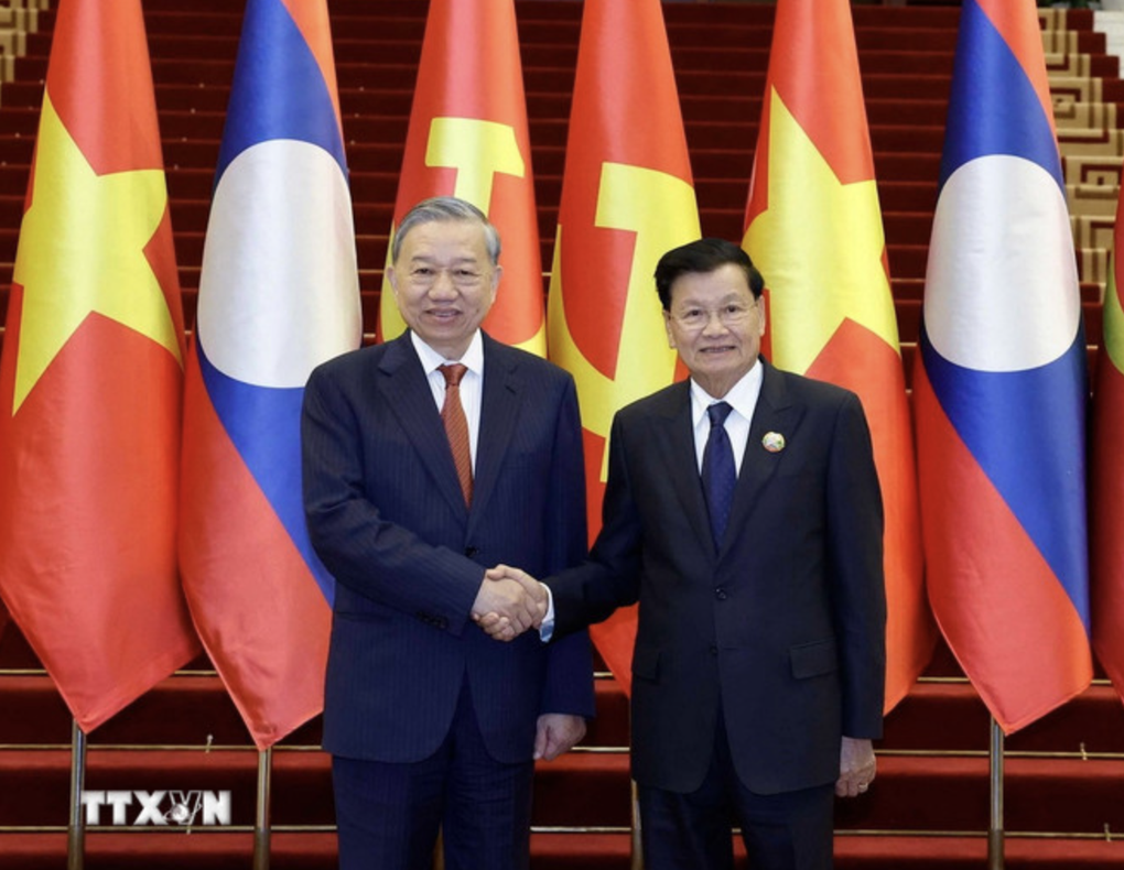 Tăng cường quan hệ hợp tác giữa Đảng Cộng sản Việt Nam và Đảng NDCM Lào - 1 Tăng cường quan hệ hợp tác giữa Đảng Cộng sản Việt Nam và Đảng NDCM Lào - 1