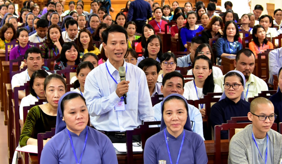 Tri ân những người nuôi dạy trẻ em khuyết tật, mồ côi, hoàn cảnh khó khăn - 3 Tri ân những người nuôi dạy trẻ em khuyết tật, mồ côi, hoàn cảnh khó khăn - 3