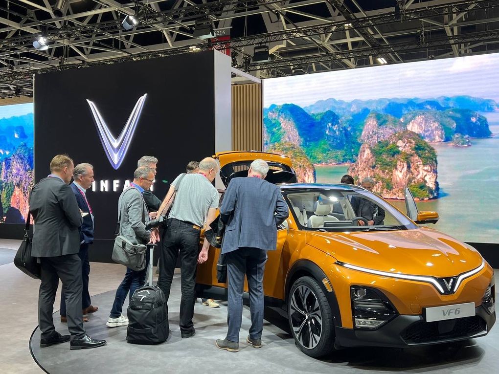 4 mẫu xe điện VinFast hút khách tại Paris Motor Show 2022 - 2 4 mẫu xe điện VinFast hút khách tại Paris Motor Show 2022 - 2