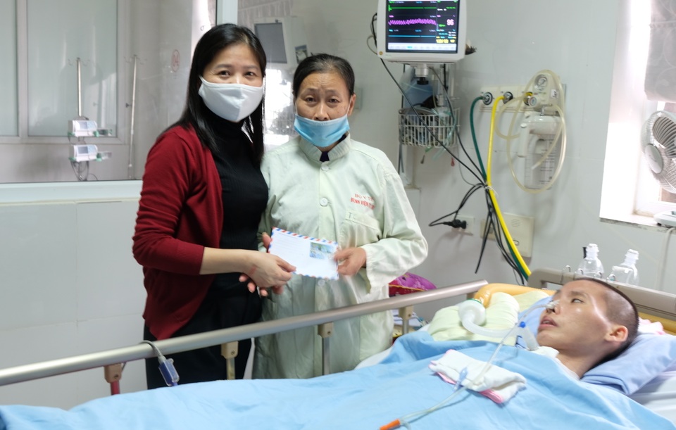 Bạn đọc giúp đỡ chàng trai bị viêm não Nhật Bản gần 128 triệu đồng - 2 Bạn đọc giúp đỡ chàng trai bị viêm não Nhật Bản gần 128 triệu đồng - 2