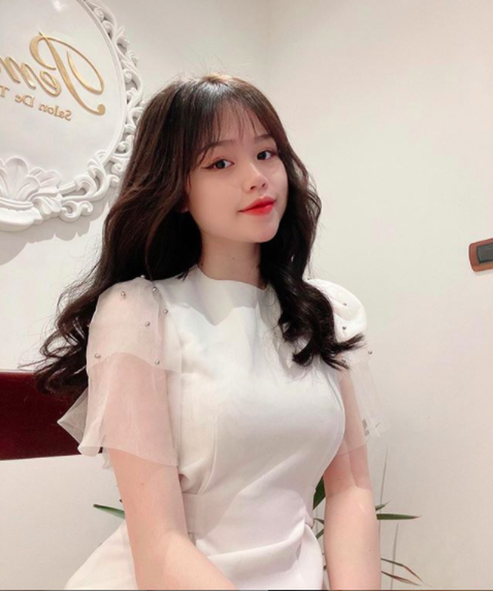 Bạn gái mới của Quang Hải là du học sinh sành điệu - 9 Bạn gái mới của Quang Hải là du học sinh sành điệu - 9