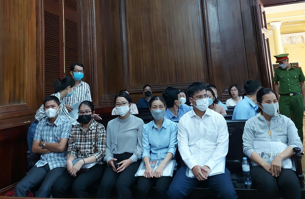 Hai cựu giám đốc Sở Y tế TP Cần Thơ hầu tòa - 2 Hai cựu giám đốc Sở Y tế TP Cần Thơ hầu tòa - 2