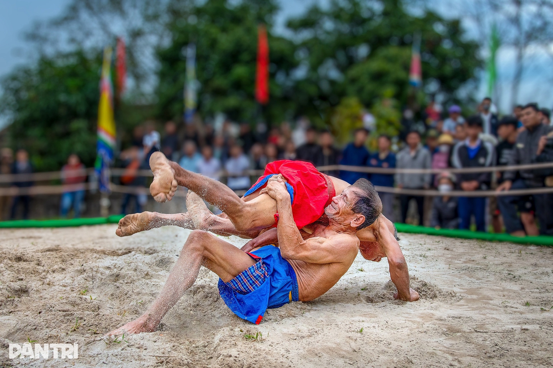 Ngắm các tác phẩm đạt giải Cuộc thi ảnh Sắc Xuân 2026 báo Dân trí - 10