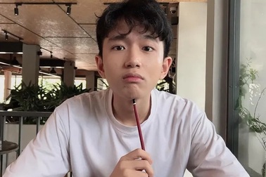 "Hot boy" IELTS 8.0 suýt đạt điểm 10 tiếng Anh THPT quốc gia