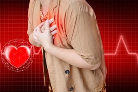 Đau ngực: Khi nào là dấu hiệu cảnh báo cơn đau tim?