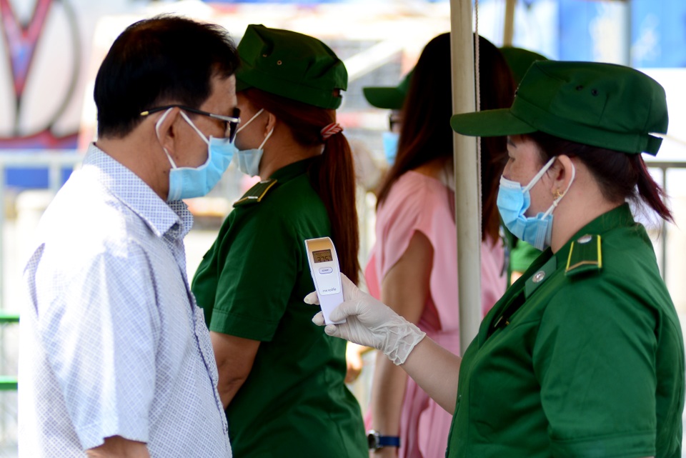 Hoạt động của người dân cả nước sáng ngày đầu năm mới Tân Sửu - 3