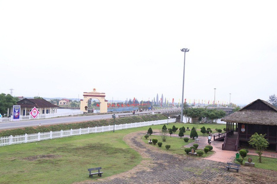 Quảng Trị bắn pháo hoa tại 3 điểm chào năm mới Canh Tý 2020 - 2 Quảng Trị bắn pháo hoa tại 3 điểm chào năm mới Canh Tý 2020 - 2