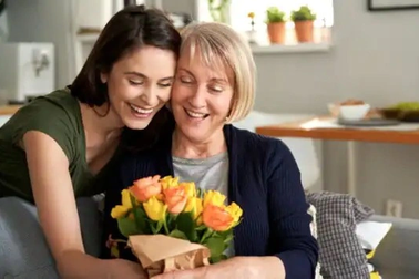 Lấy lòng mẹ chồng khó tính bằng 4 cách đơn giản