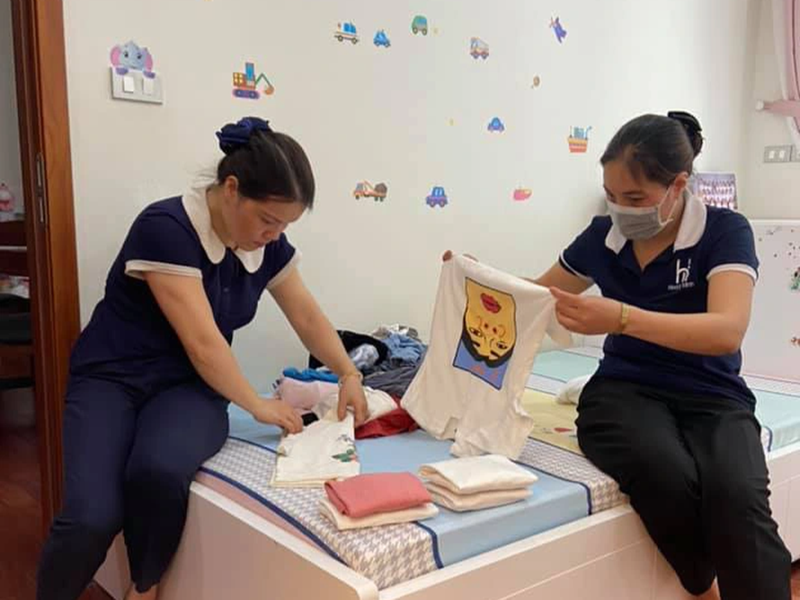 Nghề độc lạ: Kiếm bộn tiền nhờ... gấp quần áo cho giới nhà giàu ở Hà Nội - 3 Nghề độc lạ: Kiếm bộn tiền nhờ... gấp quần áo cho giới nhà giàu ở Hà Nội - 3