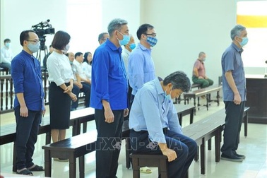 Phải nhập viện cấp cứu, cựu Bộ trưởng Vũ Huy Hoàng "bỏ lỡ" buổi tuyên án